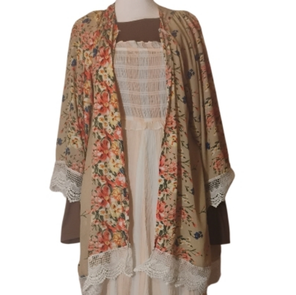 Floral Kimono with Lace Trim